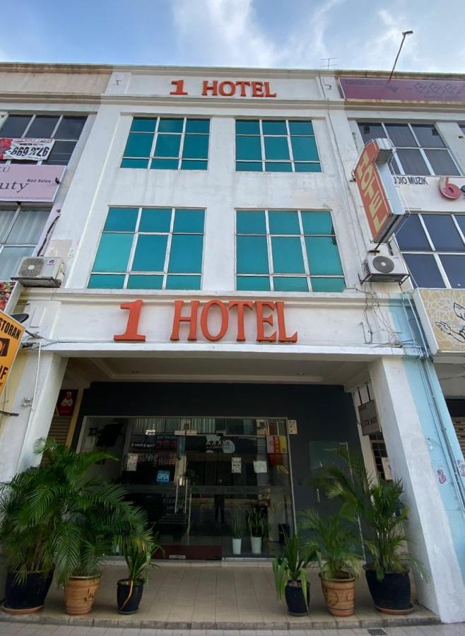 1 Hotel Taman Connaught Kuala Lumpur Esterno foto