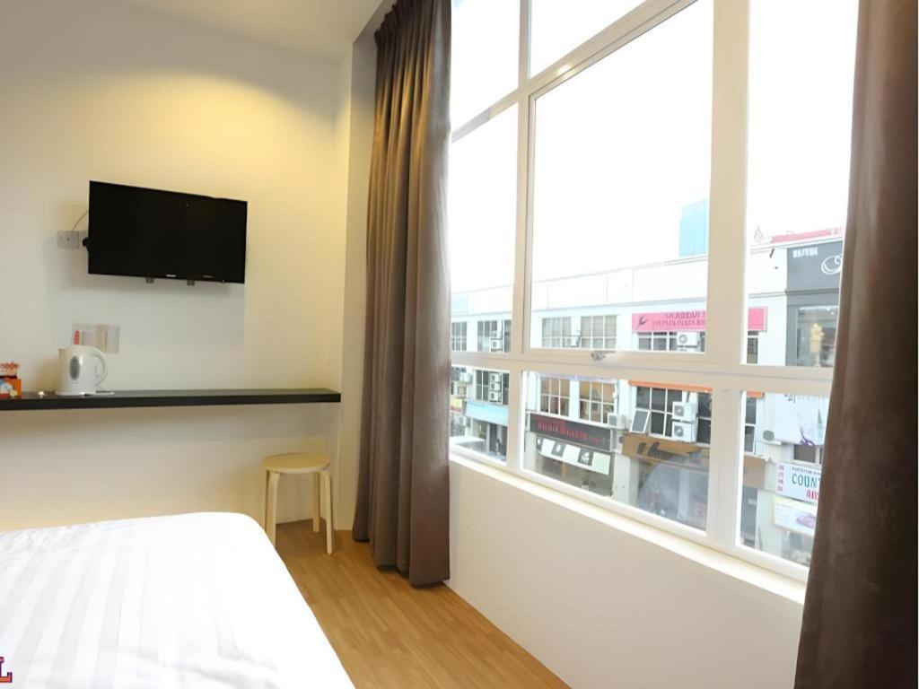 1 Hotel Taman Connaught Kuala Lumpur Esterno foto