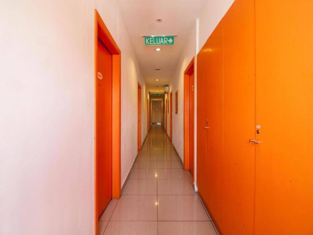 1 Hotel Taman Connaught Kuala Lumpur Esterno foto